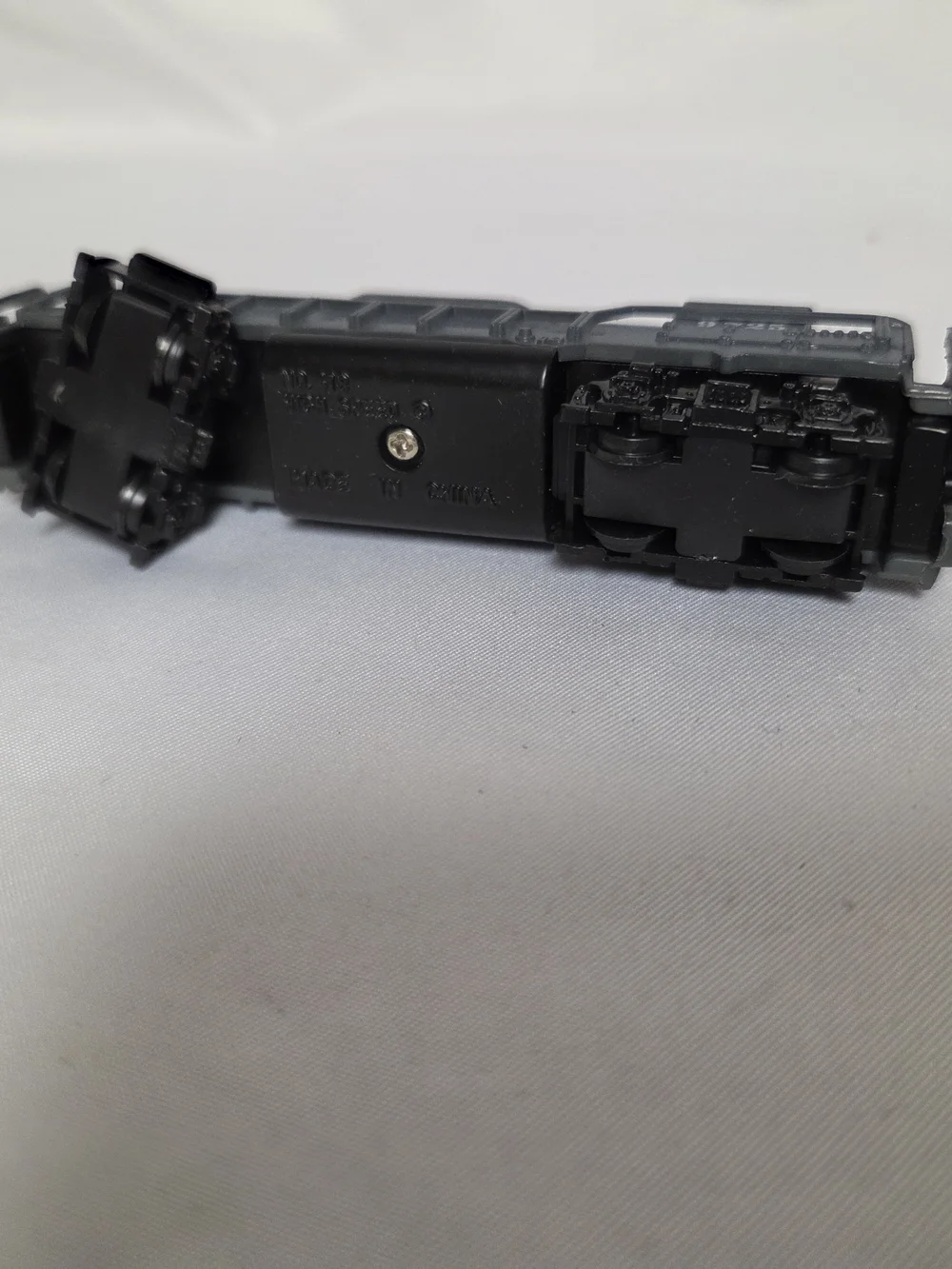 Southern Pacific Locomotive 9725 High Speed N Scale & Tank Car